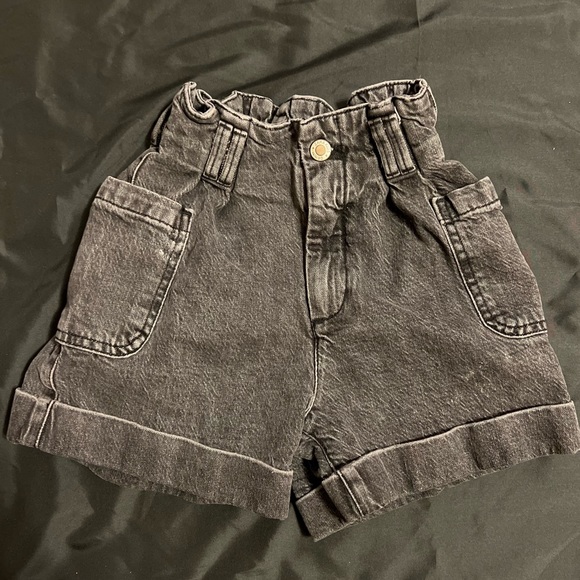 Zara Wide cut ash denim shorts - Picture 2 of 2